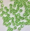 Swarovski бусины 5000 Перидот 4mm Австрия Swarovski бусины 5000 Перидот 4mm Австрия