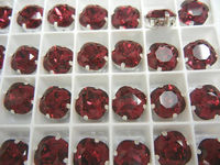 Swarovski в серебряных цапах 4470 Ruby 12мм Австрия